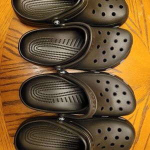 2 pr Mens Crocs size 12 black nwot